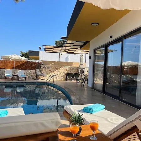 Kas'ta Barbeku Alanli, 4 Kisilik Villa-awz175 * كاس
